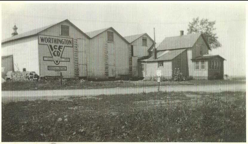 historic image of the Worthington Ice Company ice house building